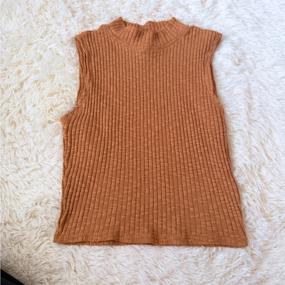 Small Top Bundle - Picture 7 of 8